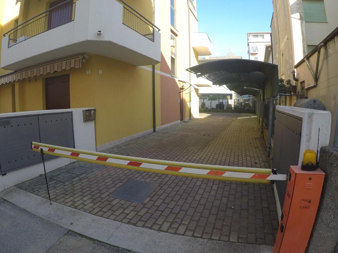 Miramar - Attico Bilocale - Agenzia Cocal Apartment Caorle Bagian luar foto